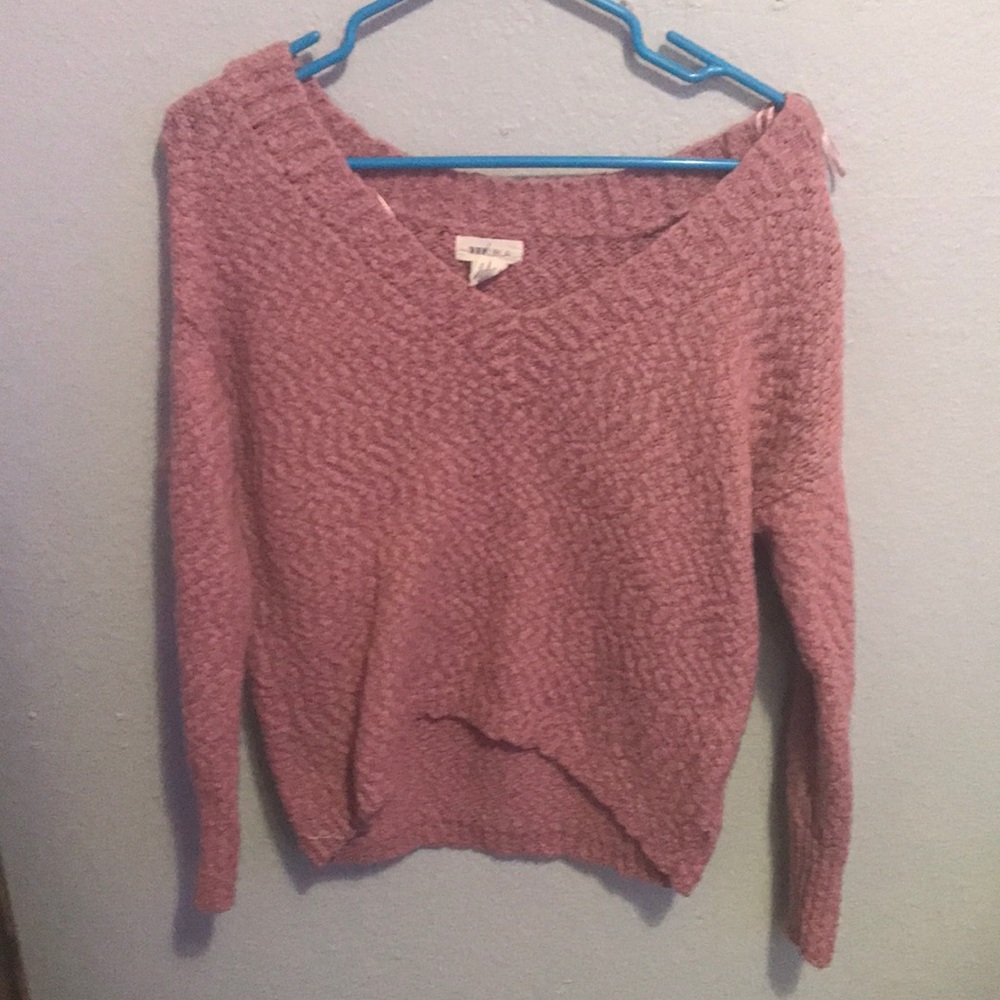 Pink lively Yes Lola v necked small sweater